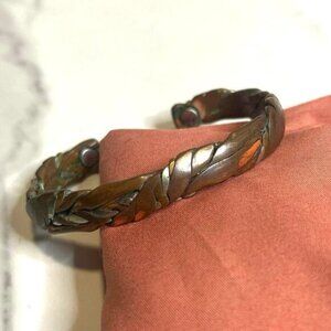 Copper Metallic Magnetic Cuff Bracelet Arthritis Pain Therapy Lymphatic Detox